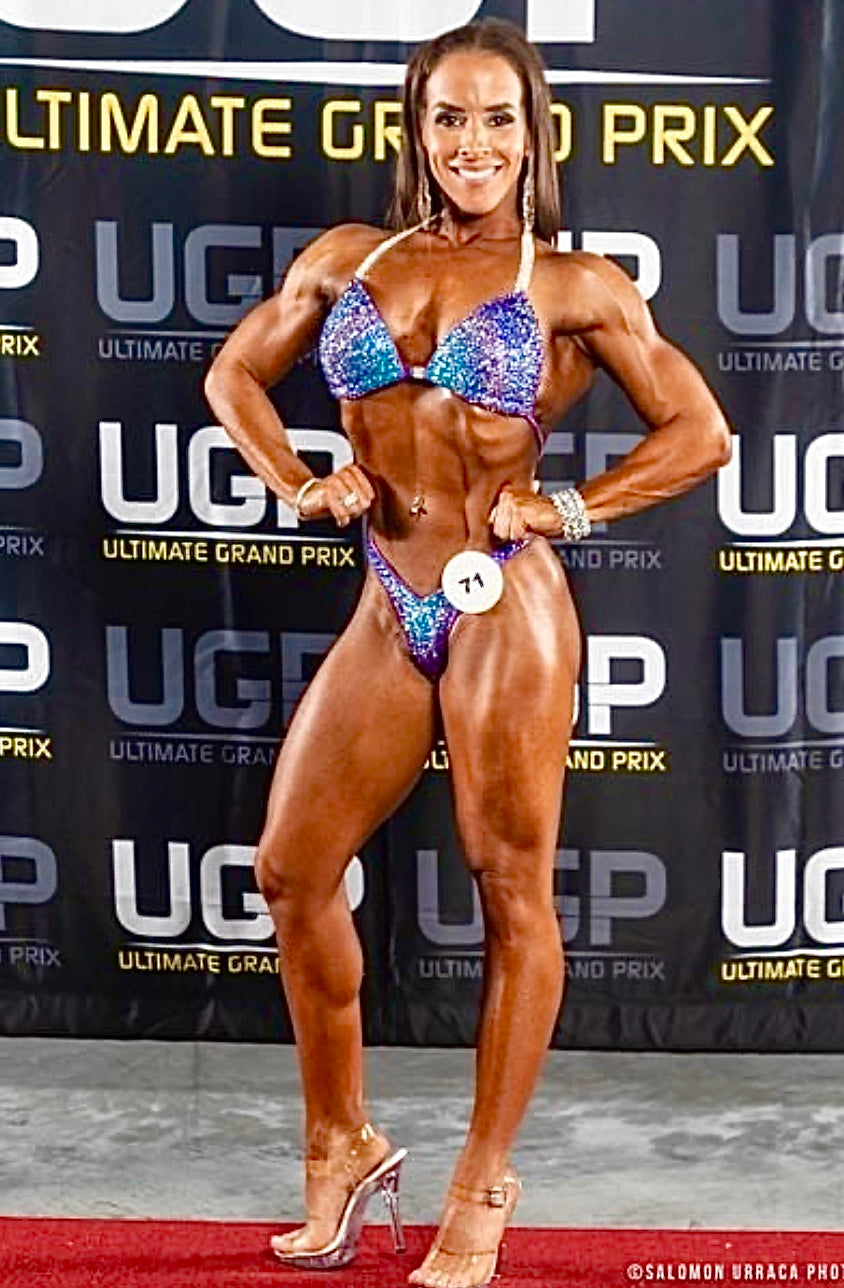 Ombre contrast figure/physique competition suit